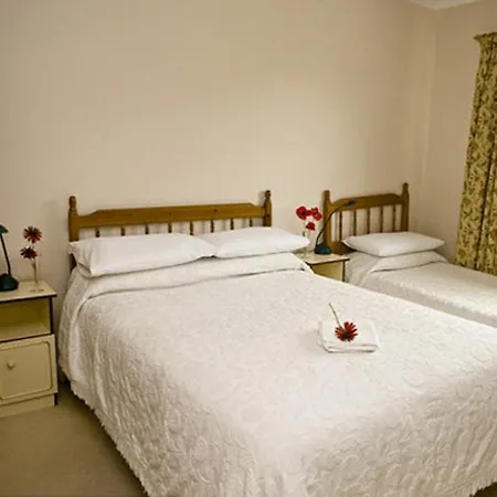 Ashgrove 3*